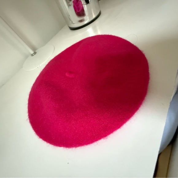 Pink Beret - Picture 3 of 6